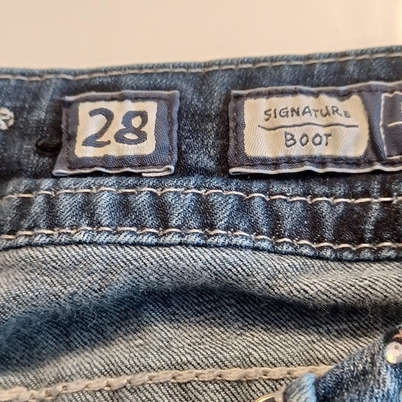 Miss Me Jeans, Size 28, Distressed, Bedazzled, Mid-Rise, 28W x 29L - Picture 9 of 12